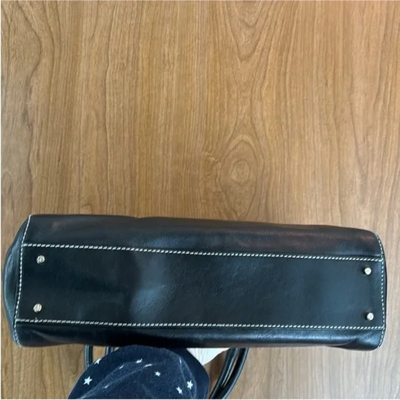 Kate Spade Black Shoulder Bag with Polished Leather - Picture 2 of 4